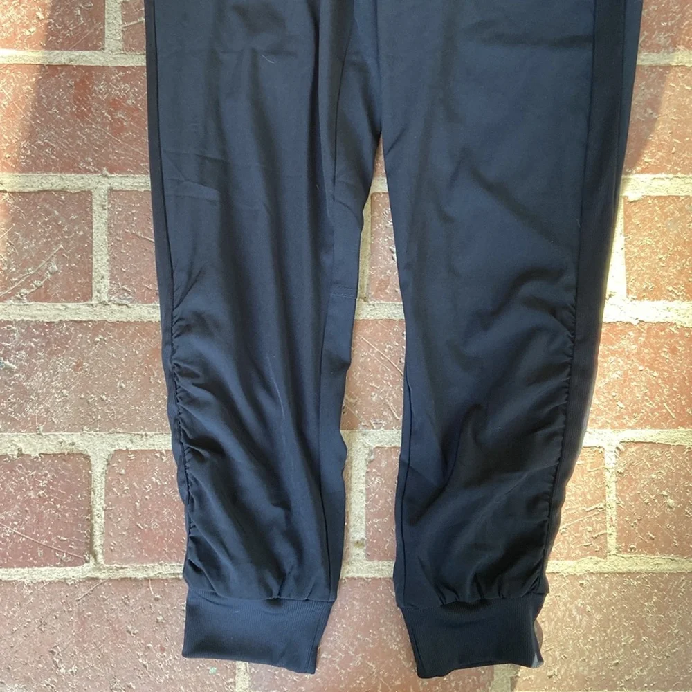 Mondetta EUC Lined High Waisted Joggers - Picture 7 of 14